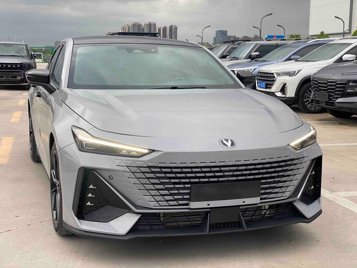 Changan UNI-V