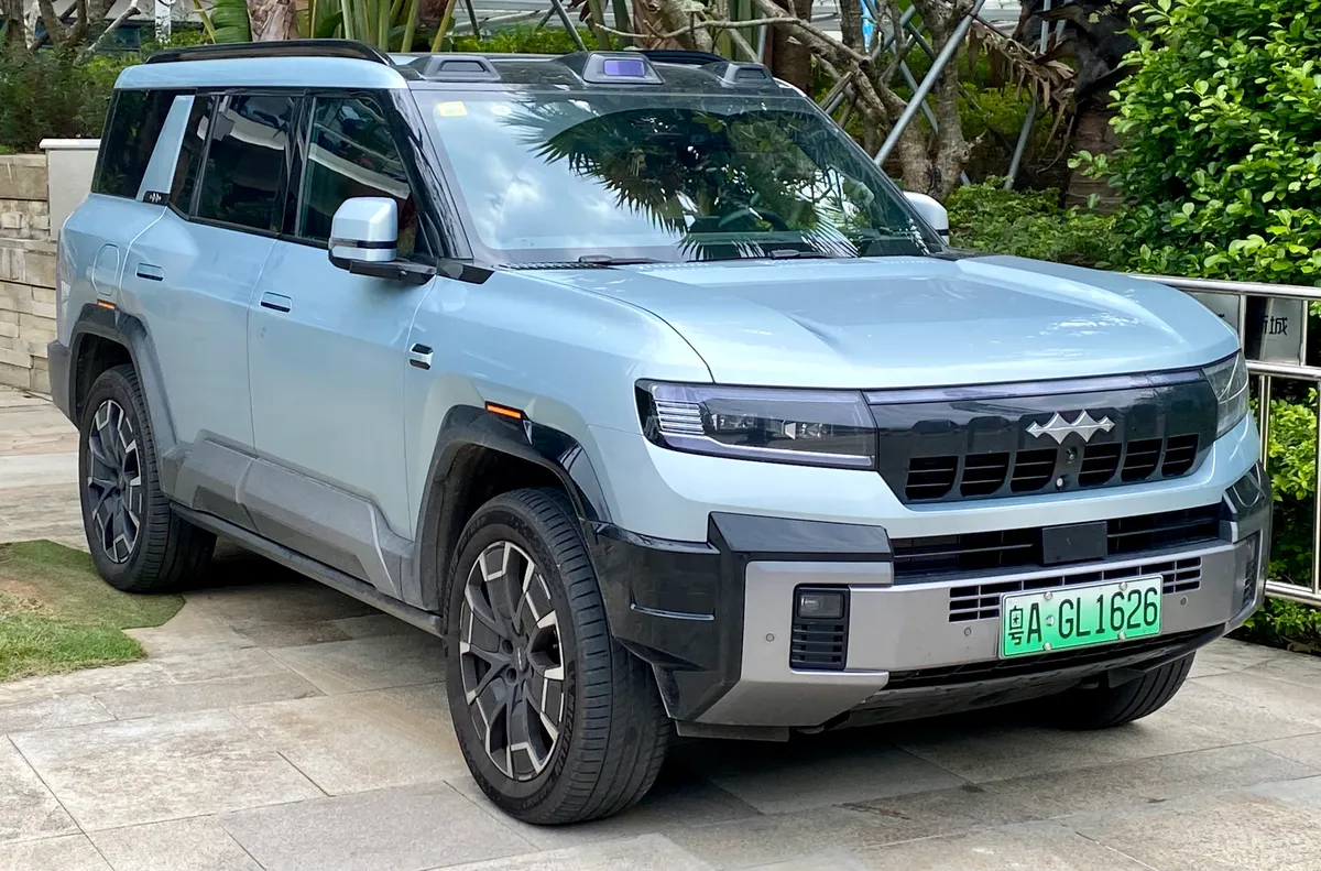 Fangchengbao Leopard 8